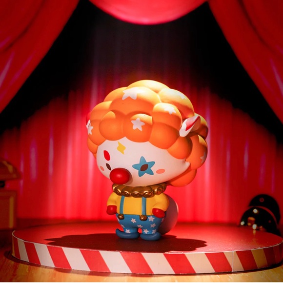 POPMART x OKluna Lil' Foxes' Dream Circus Series (Lil’ Clown Monitor) - Picture 2 of 2